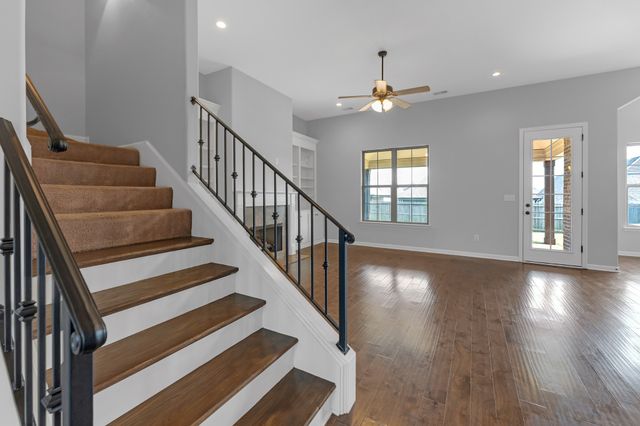 90 Willow Springs Ln, Oakland, TN 38060