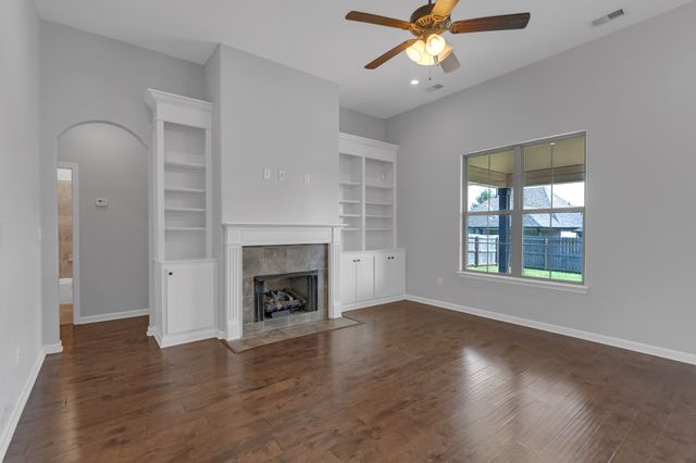 90 Willow Springs Ln, Oakland, TN 38060