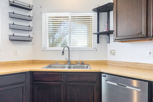309 Asbury Road NE, Rio Rancho, NM 87124