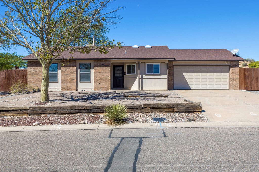 309 Asbury Road NE, Rio Rancho, NM 87124