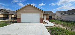 5109 N Toben Ct, Bel Aire, KS 67226