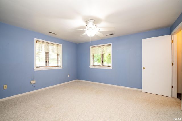 14105 N RIVER BEACH Drive, Chillicothe, IL 61523