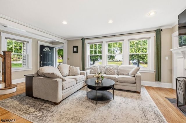 108 Rock Rd, Glen Rock Boro, NJ 07452