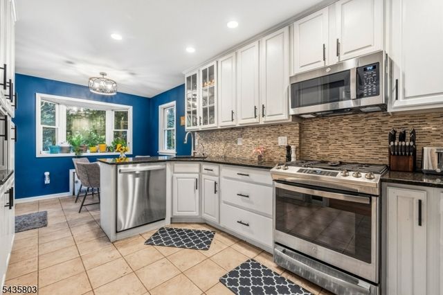 108 Rock Rd, Glen Rock Boro, NJ 07452