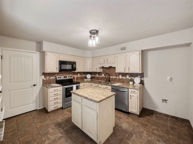 1320 Clearview Drive, Allen, TX 75002
