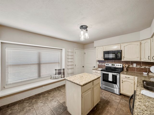 1320 Clearview Drive, Allen, TX 75002