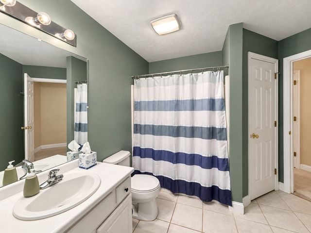 6 Technology Dr 133, Chelmsford, MA 01863