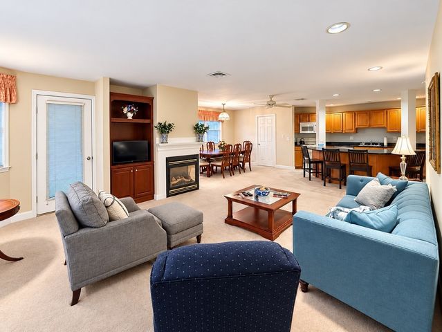 6 Technology Dr 133, Chelmsford, MA 01863
