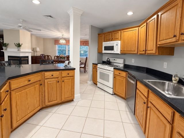 6 Technology Dr 133, Chelmsford, MA 01863