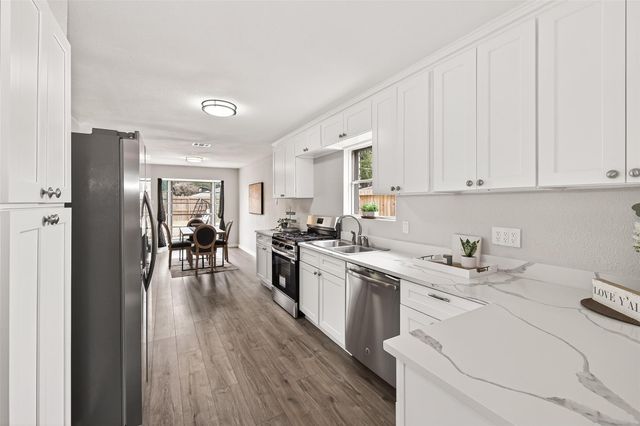 9110 Vickijohn Drive, Houston, TX 77031