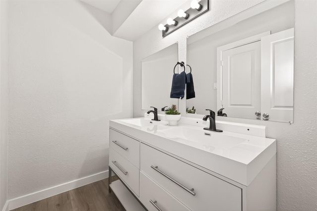 9110 Vickijohn Drive, Houston, TX 77031