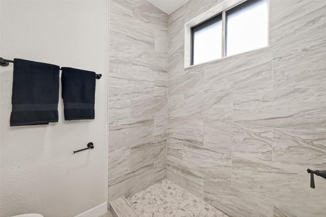 9110 Vickijohn Drive, Houston, TX 77031