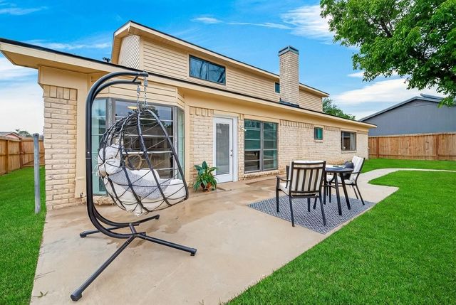 9110 Vickijohn Drive, Houston, TX 77031