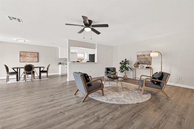 9110 Vickijohn Drive, Houston, TX 77031