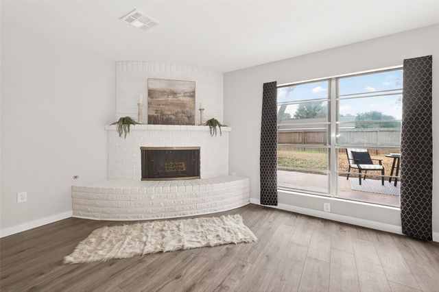 9110 Vickijohn Drive, Houston, TX 77031