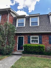 6523 Deane Hill Drive 12, Knoxville, TN 37919