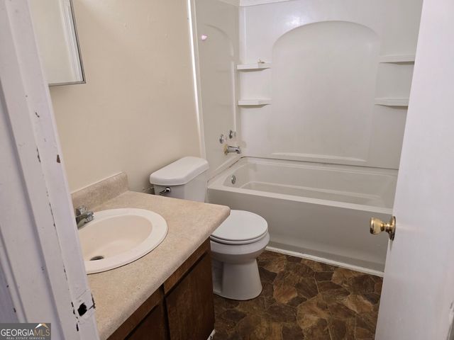200 Washington Street, Barnesville, GA 30204