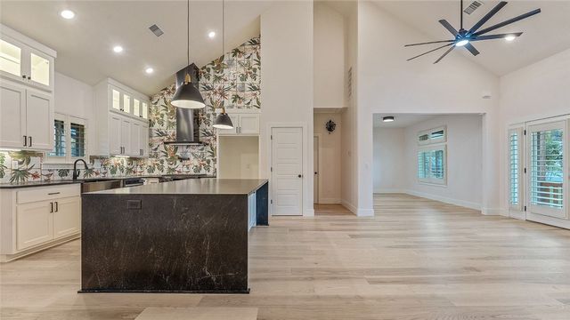 45 Westmorland Drive, Bella Vista, AR 72714