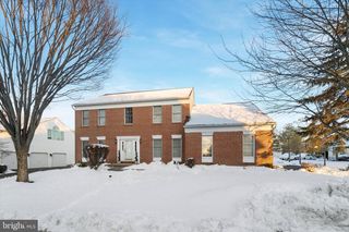 218 HAZELTINE CIR, Blue Bell, PA 19422