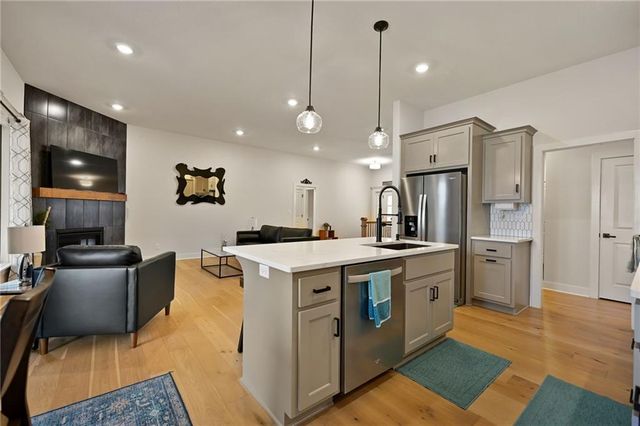 1845 Falcon Court, Kearney, MO 64060