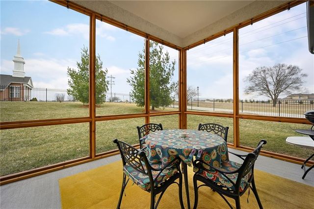 1845 Falcon Court, Kearney, MO 64060