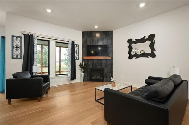 1845 Falcon Court, Kearney, MO 64060