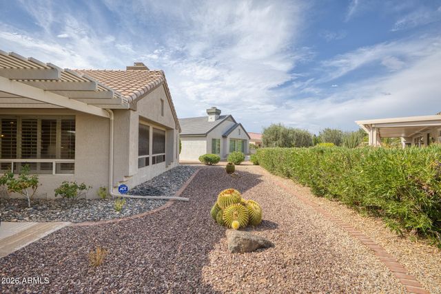 15912 W CLEAR CANYON Drive, Surprise, AZ 85374