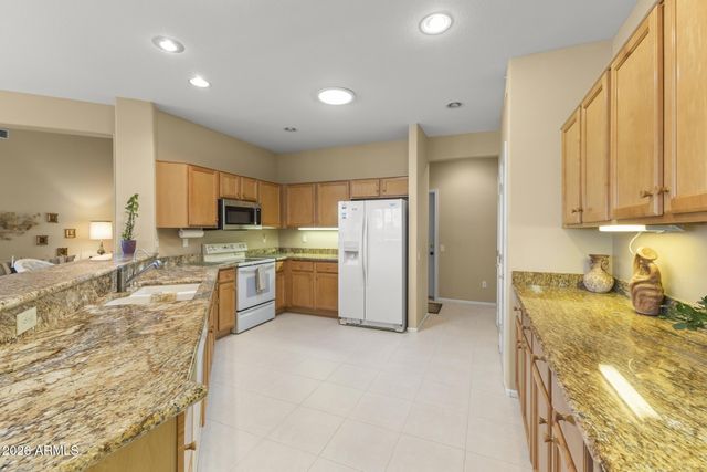 15912 W CLEAR CANYON Drive, Surprise, AZ 85374