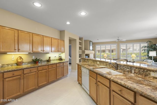 15912 W CLEAR CANYON Drive, Surprise, AZ 85374