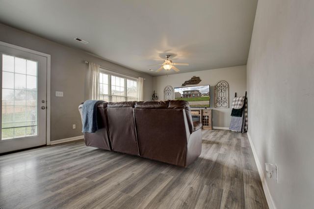 120 Amen Corner Way, Georgetown, KY 40324