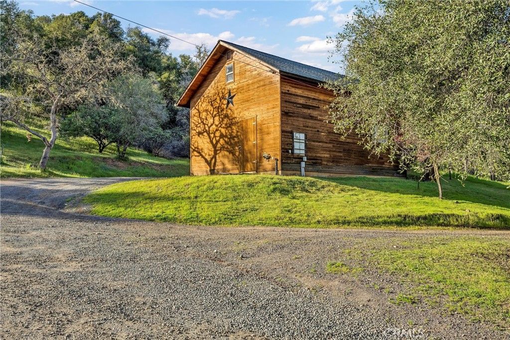 Image 32 of property listing at 5963 Eickhoff Road, Lakeport, CA 95453