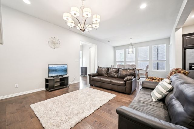 8039 Copper Way, Dallas, TX 75252