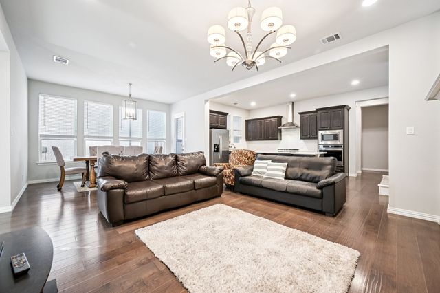 8039 Copper Way, Dallas, TX 75252