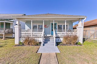 4616 Avenue Q 1/2, Galveston, TX 77551