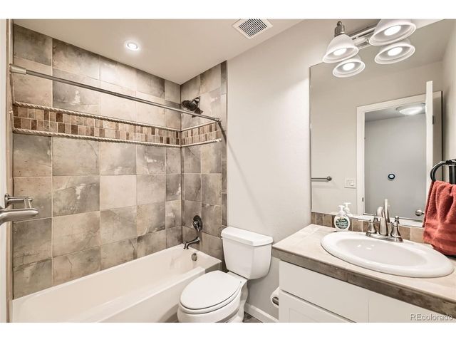 805 29th St 504, Boulder, CO 80303