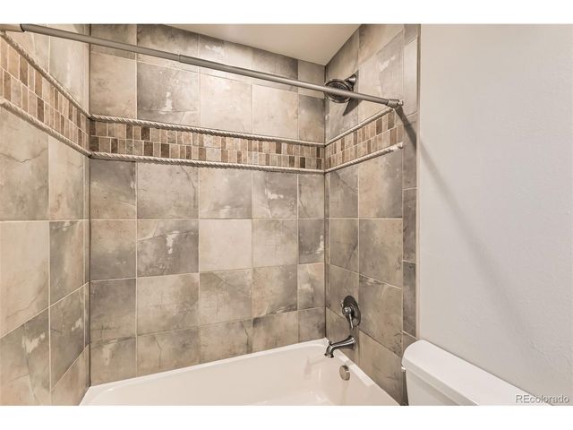 805 29th St 504, Boulder, CO 80303