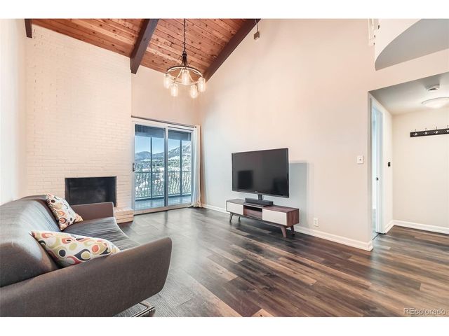 805 29th St 504, Boulder, CO 80303