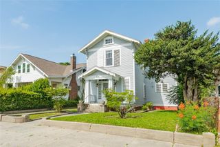 2115 31st Street, Galveston, TX 77550