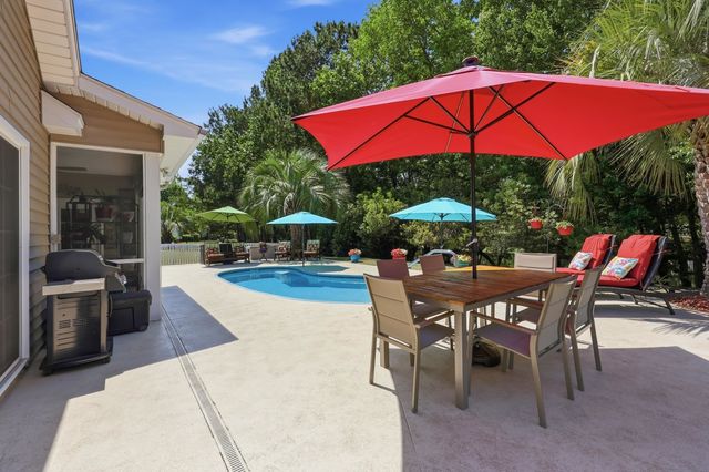 413 Westham Dr., Murrells Inlet, SC 29576