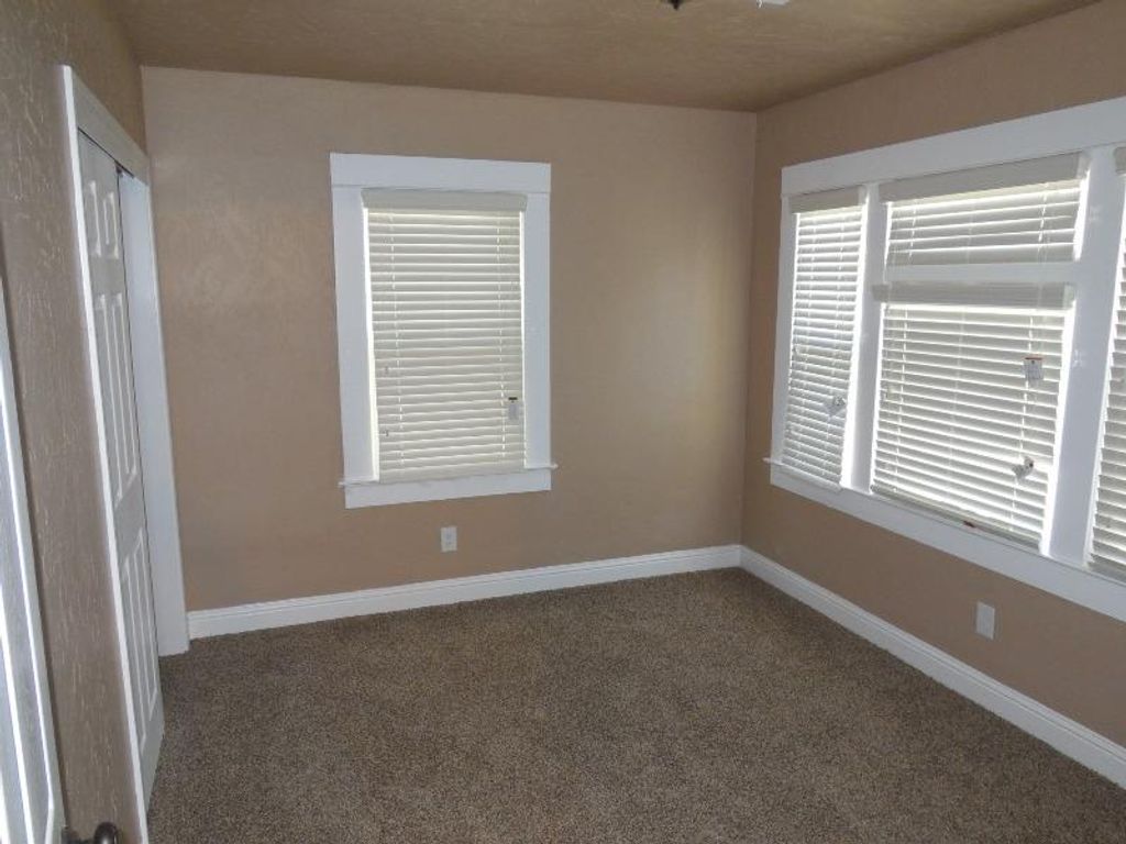 Image 12 of property listing at 1465 N Wilson, Fresno, CA 93728