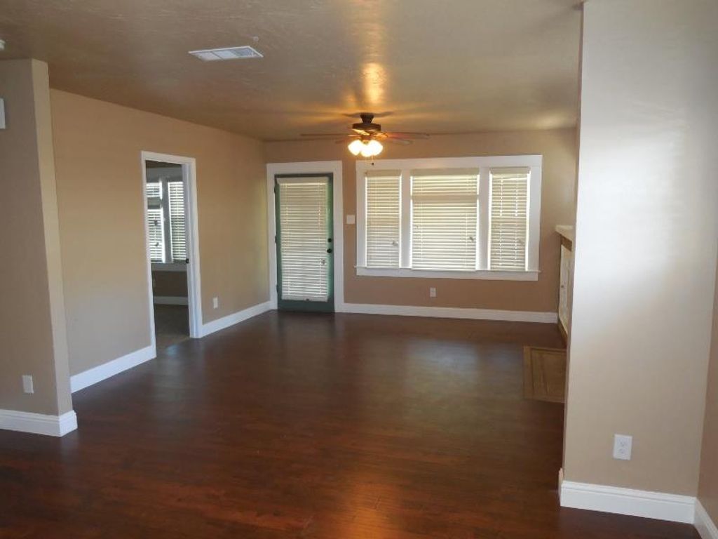 Image 4 of property listing at 1465 N Wilson, Fresno, CA 93728