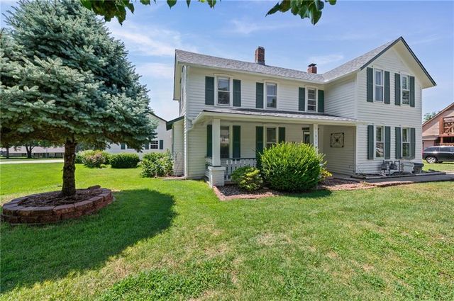 11815 Johnson Drive, Shawnee, KS 66203