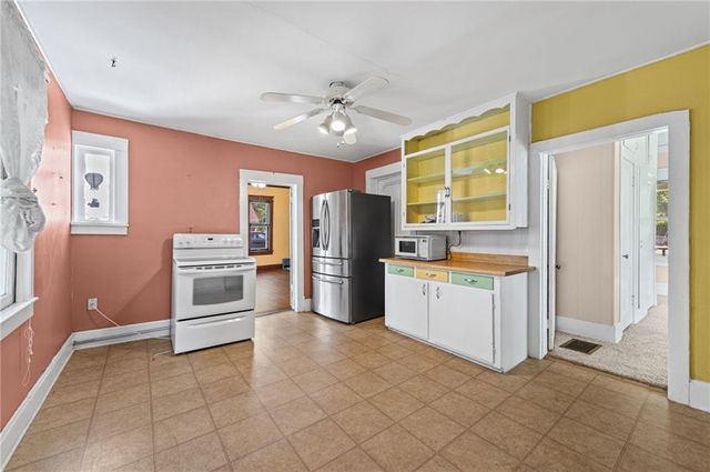11815 Johnson Drive, Shawnee, KS 66203
