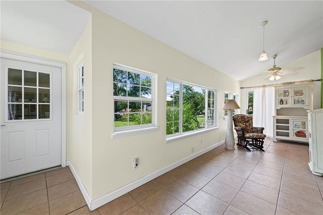 11815 Johnson Drive, Shawnee, KS 66203