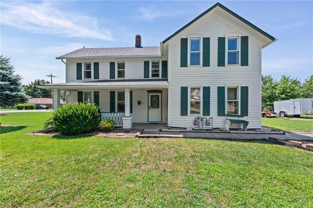 11815 Johnson Drive, Shawnee, KS 66203
