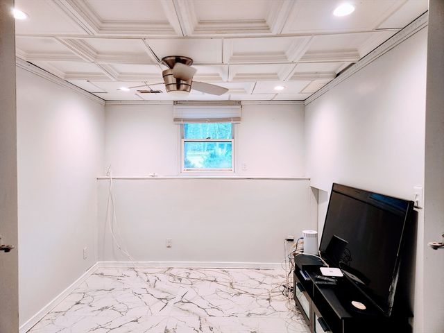 22 Osceola Ln, Billerica, MA 01821