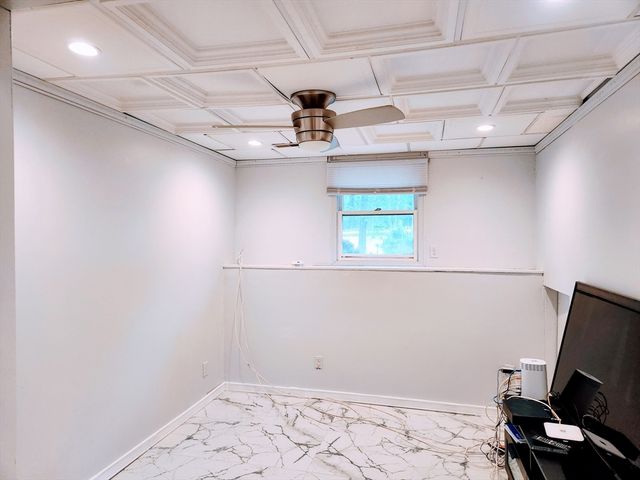 22 Osceola Ln, Billerica, MA 01821