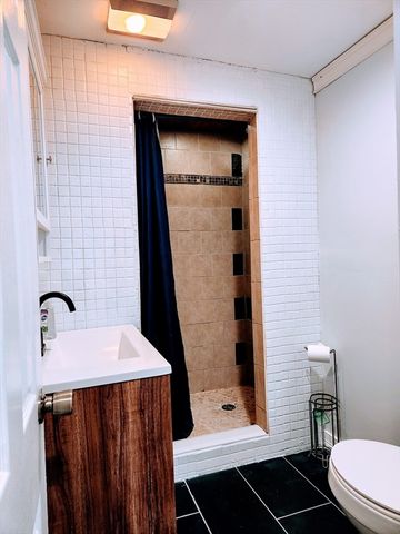 22 Osceola Ln, Billerica, MA 01821