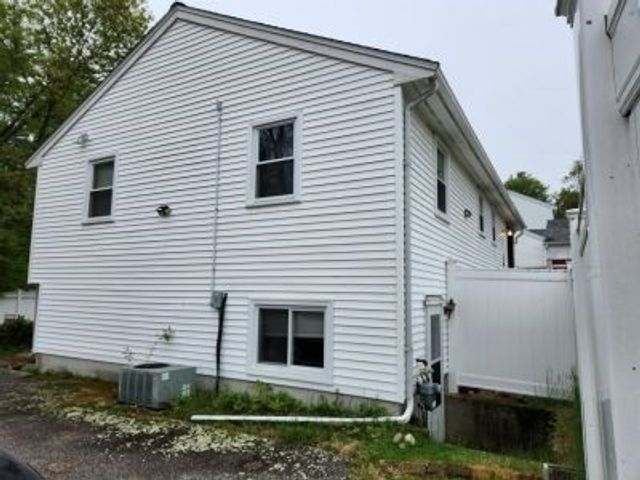 22 Osceola Ln, Billerica, MA 01821