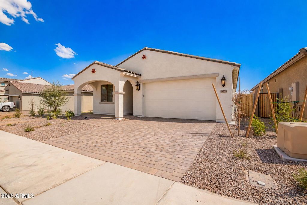 16833 W HOPE Drive, Surprise, AZ 85388 — photo 2